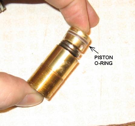 Piston regrease